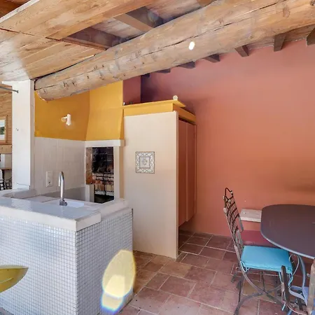 Holiday home Domaine Du Courroussouve Oppede