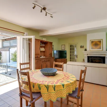 Holiday home Domaine Du Courroussouve Oppede